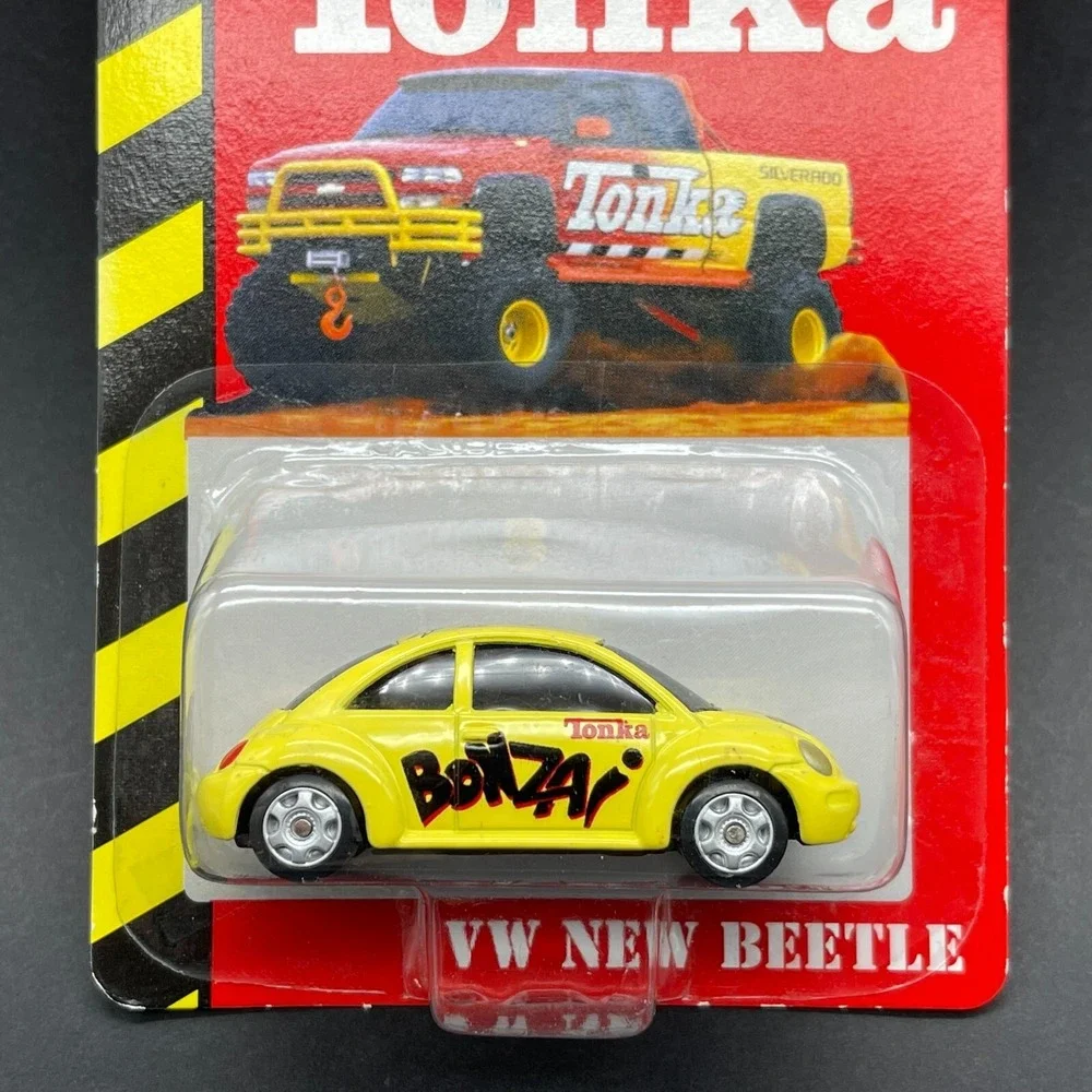 Maisto Tonka Bonzai Volkswagen VW New Beetle Bug Car Yellow Diecast 1/64 #35‎